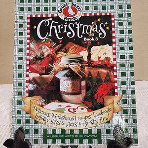 Book 3 - Gooseberry Patch Christmas Crafts Baking Decor Gift Ideas Craft Bake